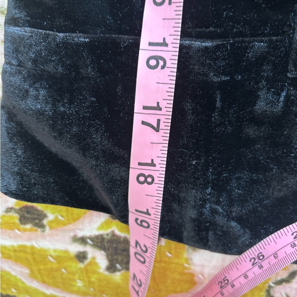 Free People We the Free Black Velvet Vest tagged size Medium but runs very Small - Picture 9 of 10